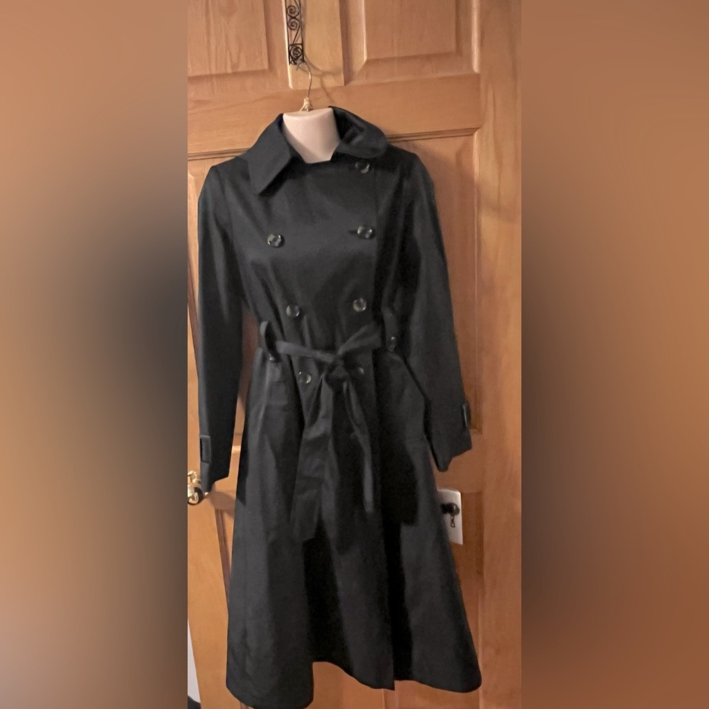 DKNY Elegant Black Trench Coat